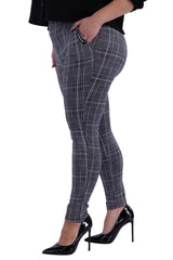 Wholesale Womens Plus Size Treggings With Zipper Pocket Trim - Black & White Plaid - S&G Apparel